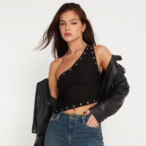 MOTEL SOYUNA TOP BLACK